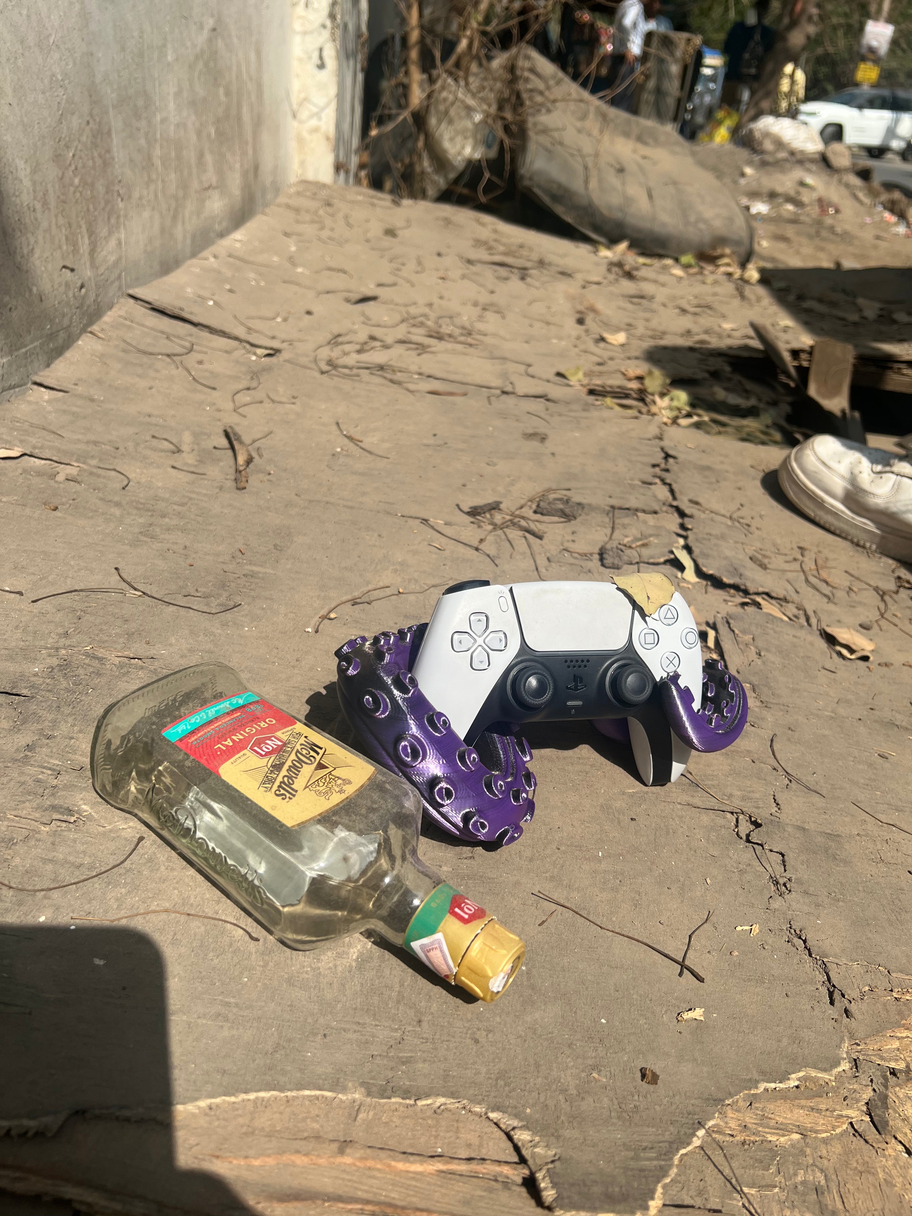 ABYSS GRIP GAMING CONTROLLER STAND Zynthe